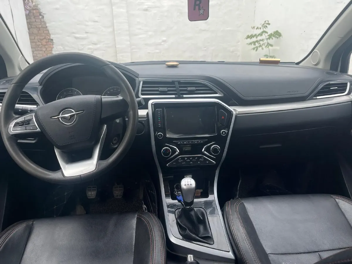 2018 HaiMa S5 Young Edition 1.6L 122HP L4 5MT,autocango,china used car exporter,china ev exporter,chinese used car exporter,chinese used ev exporter