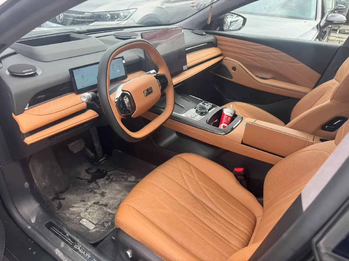 2025 Geely Galaxy Starshine 8 1.5T 163HP L4 3DHT PHEV 27.69KWH,autocango,china used car exporter,china ev exporter,chinese used car exporter,chinese used ev exporter