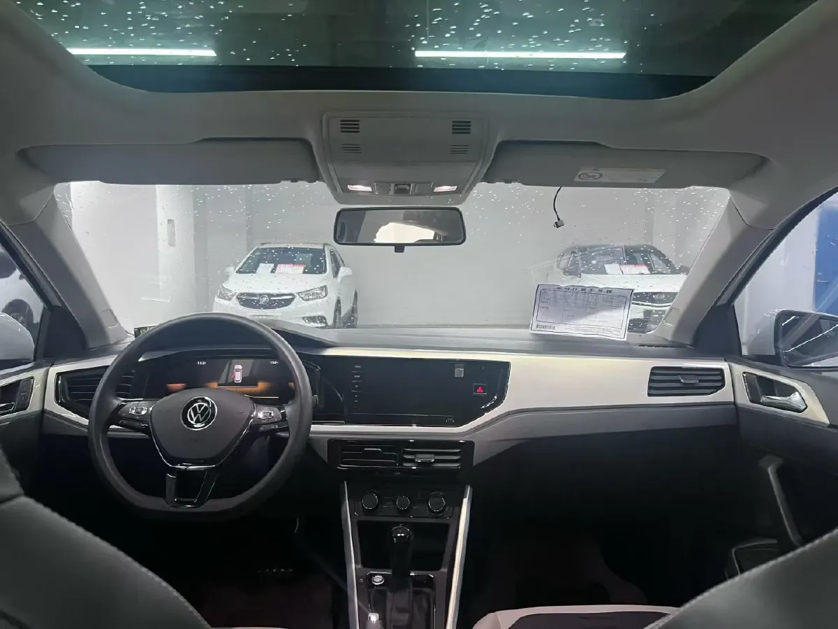 2023 Volkswagen Polo 1.5L 113HP L4 6AT,autocango,china used car exporter,china ev exporter,chinese used car exporter,chinese used ev exporter