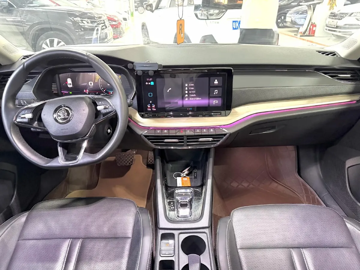 2022 Skoda Octavia 1.4T 150HP L4 7DCT,autocango,china used car exporter,china ev exporter,chinese used car exporter,chinese used ev exporter