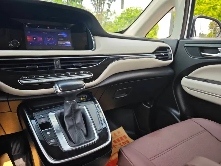 2021 GAC Trumpchi M6 1.5T 169HP L4 7DCT,autocango,china used car exporter,china ev exporter,chinese used car exporter,chinese used ev exporter