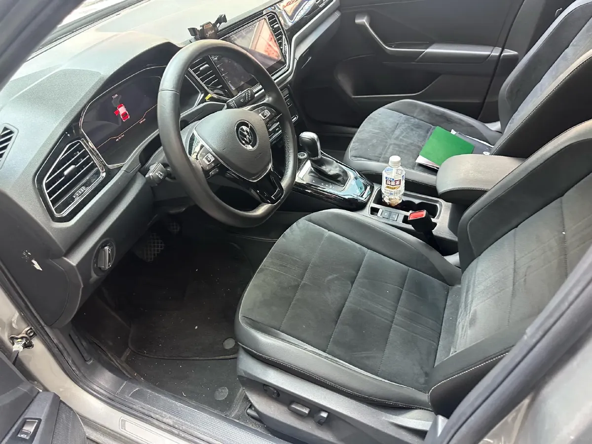 2020 Volkswagen T-Roc 1.4T 150HP L4 7DCT,autocango,china used car exporter,china ev exporter,chinese used car exporter,chinese used ev exporter