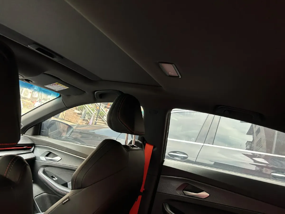 2022 Geely Binray 1.5T 181HP L4 7DCT,autocango,china used car exporter,china ev exporter,chinese used car exporter,chinese used ev exporter