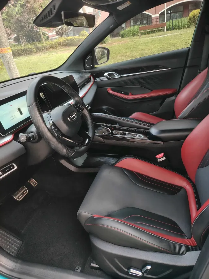 2022 Geely Coolray 1.5T 181HP L4 7DCT,autocango,china used car exporter,china ev exporter,chinese used car exporter,chinese used ev exporter