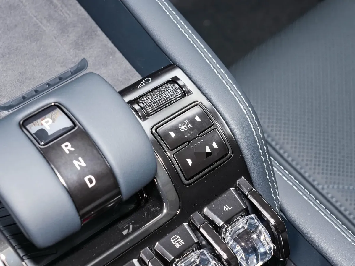 2025 FangChengBao Bao 5 1.5T 194HP L4 E-CVT PHEV 31.8KWH,autocango,china used car exporter,china ev exporter,chinese used car exporter,chinese used ev exporter