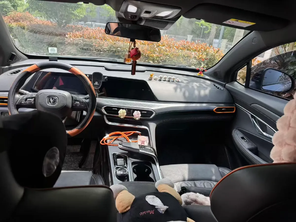 2022 ChangAn UNI-T 1.5T 188HP L4 7DCT,autocango,china used car exporter,china ev exporter,chinese used car exporter,chinese used ev exporter