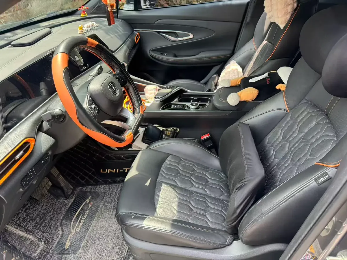 2022 ChangAn UNI-T 1.5T 188HP L4 7DCT,autocango,china used car exporter,china ev exporter,chinese used car exporter,chinese used ev exporter