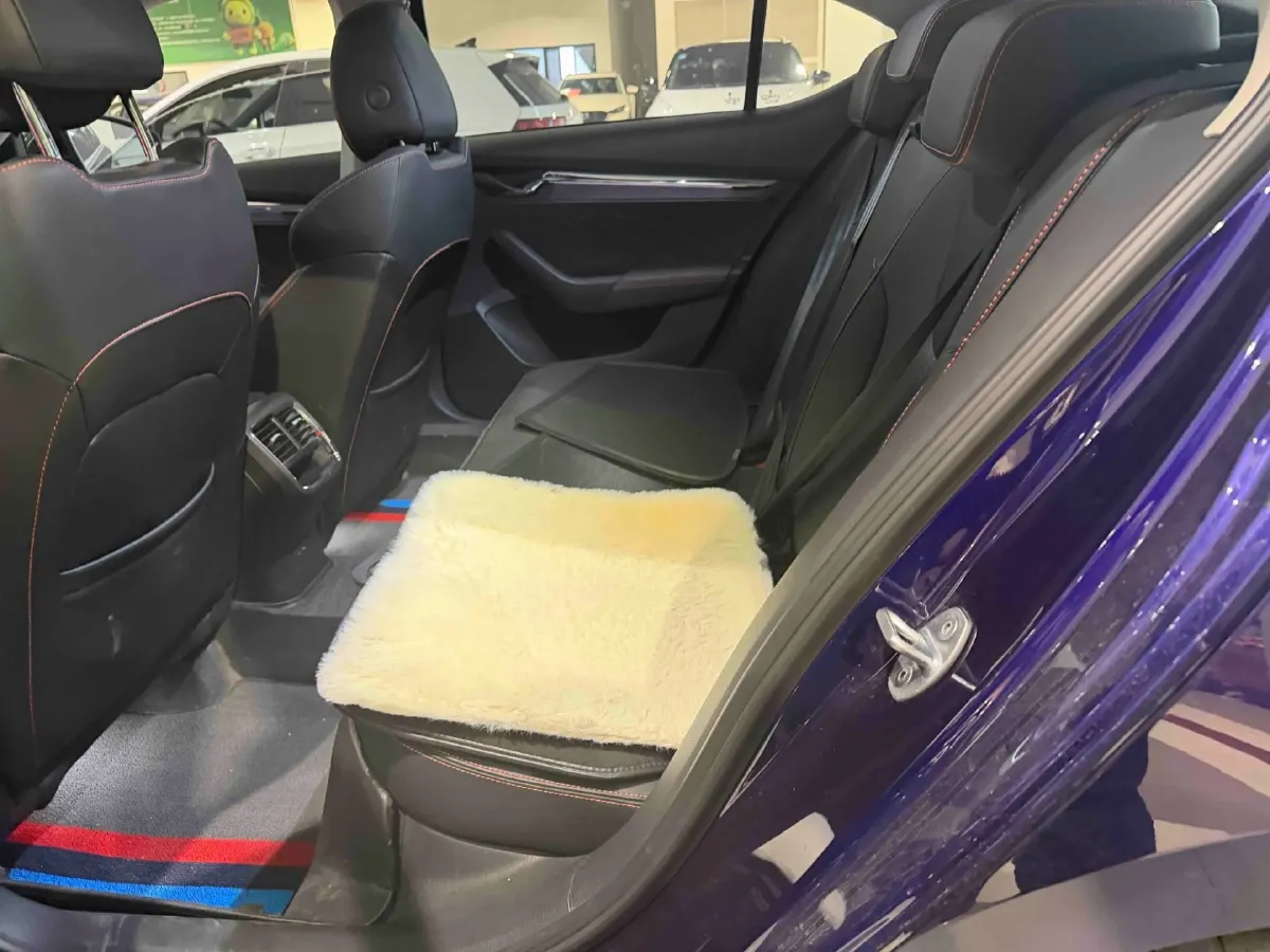 2021 Skoda Octavia 1.4T 150HP L4 7DCT,autocango,china used car exporter,china ev exporter,chinese used car exporter,chinese used ev exporter