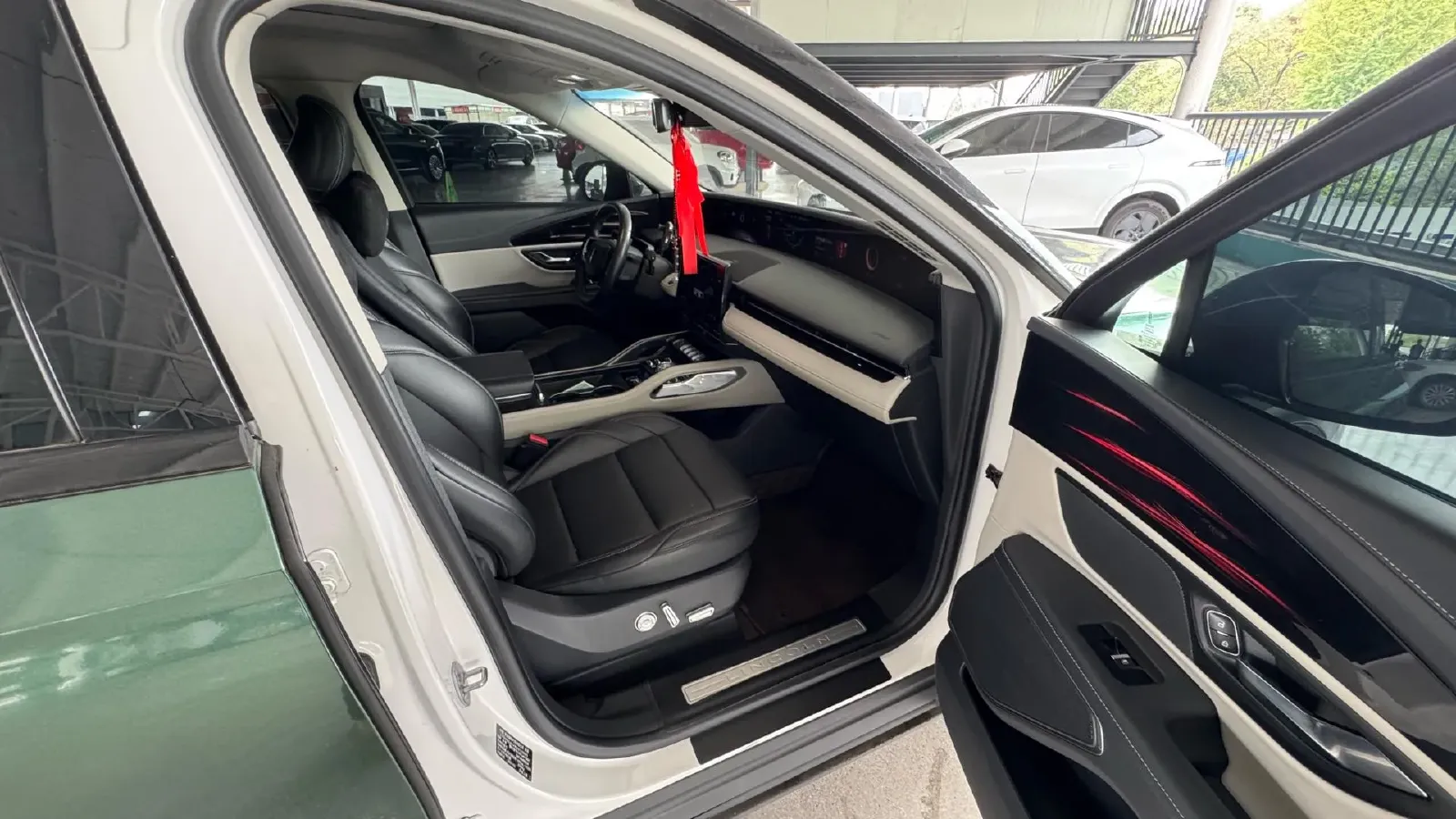 2023 Lincoln Nautilus 2.0T 261HP L4 8AT,autocango,china used car exporter,china ev exporter,chinese used car exporter,chinese used ev exporter