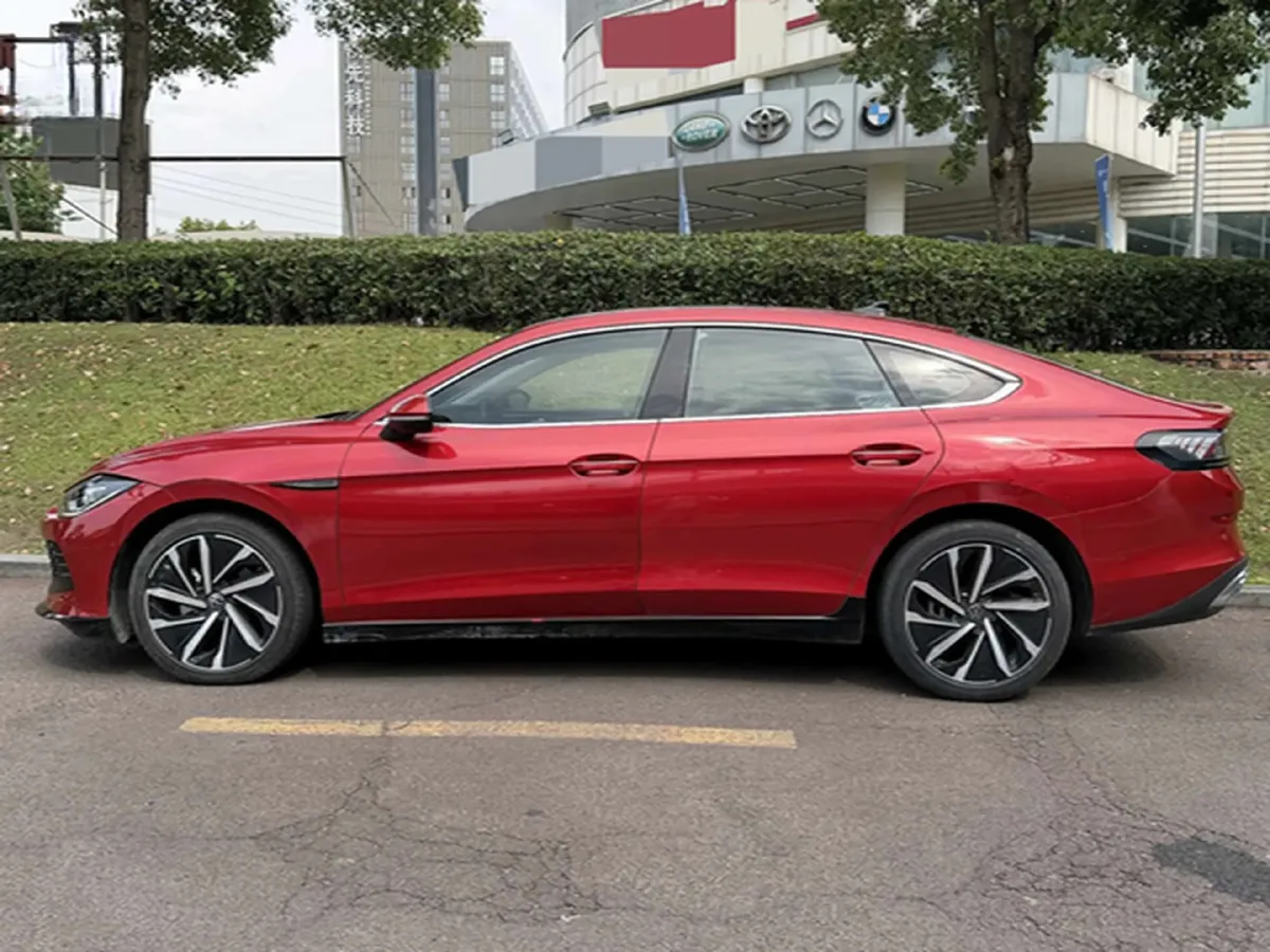 2022 Skoda Superb 2.0T 186HP L4 7DCT,autocango,china used car exporter,china ev exporter,chinese used car exporter,chinese used ev exporter