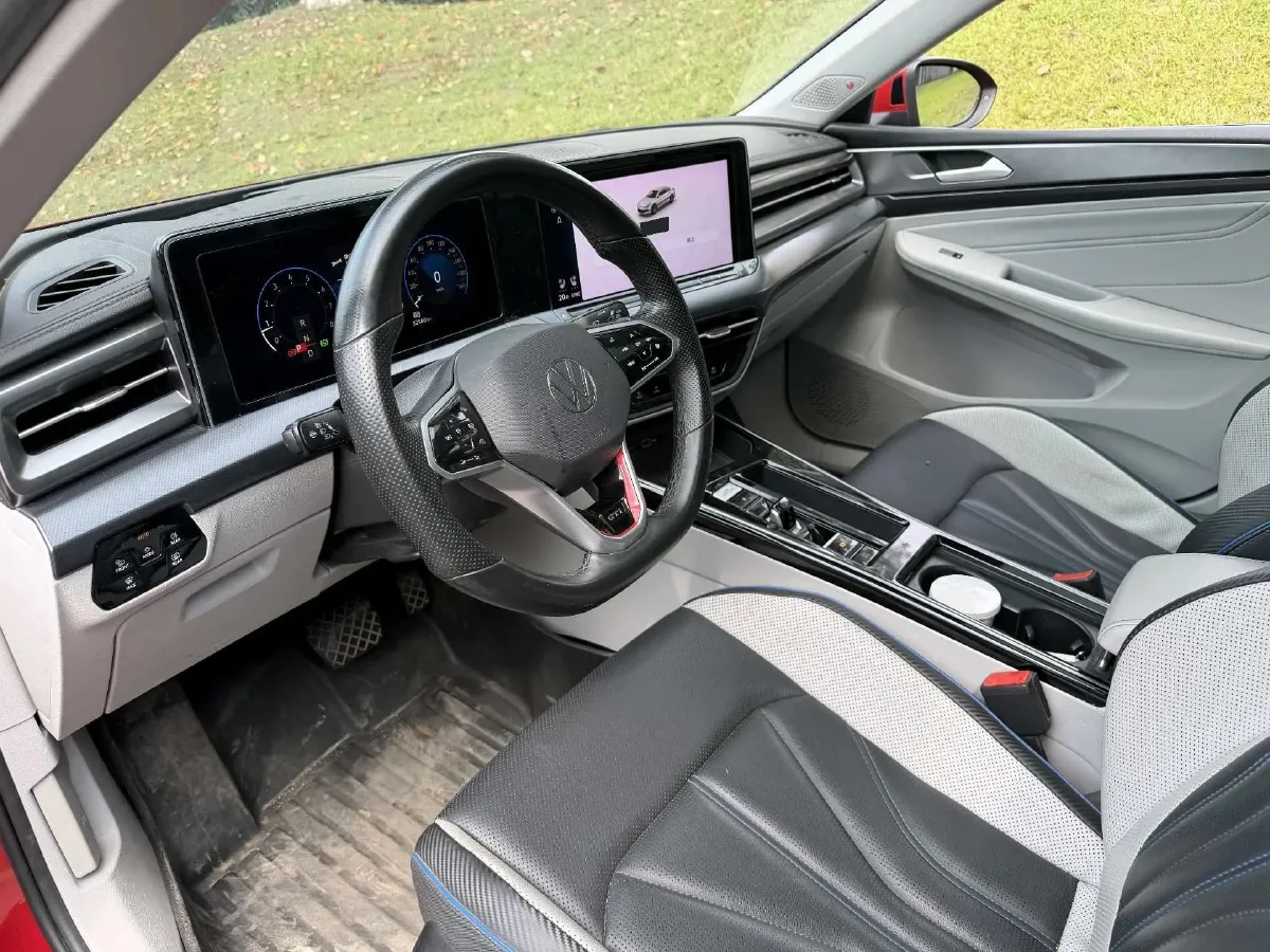 2022 Skoda Superb 2.0T 186HP L4 7DCT,autocango,china used car exporter,china ev exporter,chinese used car exporter,chinese used ev exporter