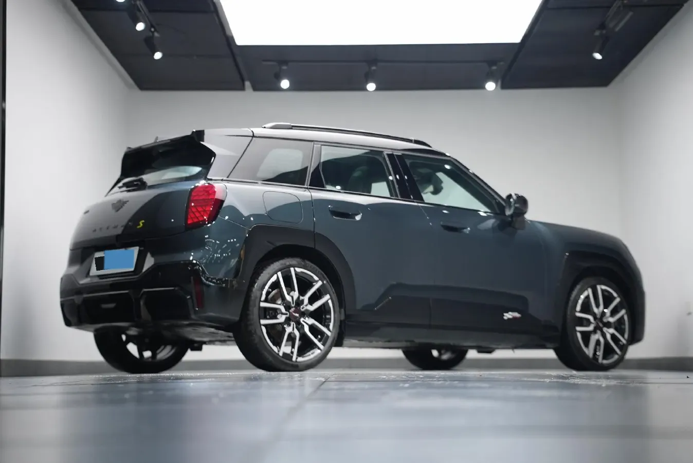 2024 MINI ACEMAN BEV 51.5KWH,autocango,china used car exporter,china ev exporter,chinese used car exporter,chinese used ev exporter