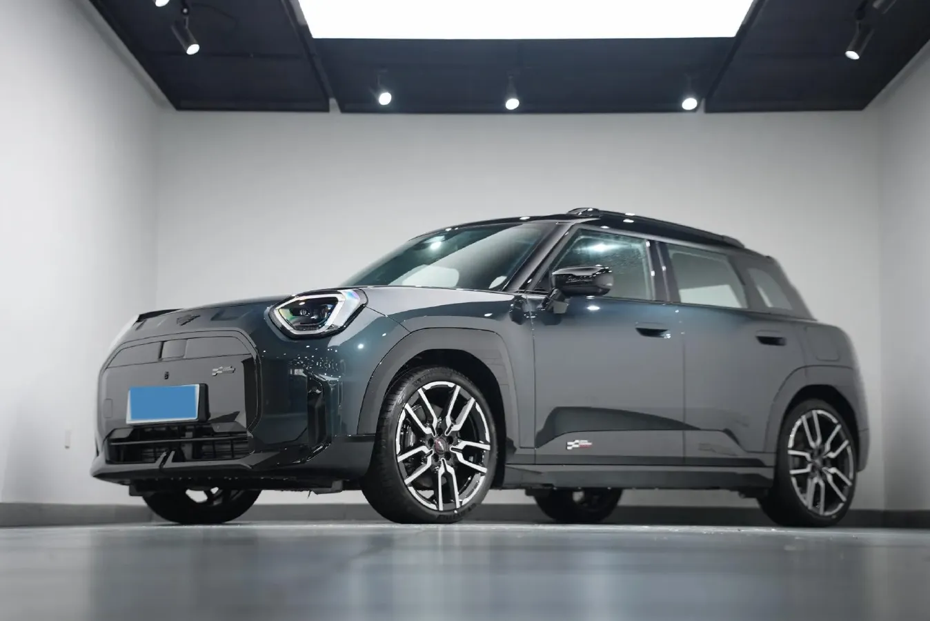 2024 MINI ACEMAN BEV 51.5KWH,autocango,china used car exporter,china ev exporter,chinese used car exporter,chinese used ev exporter