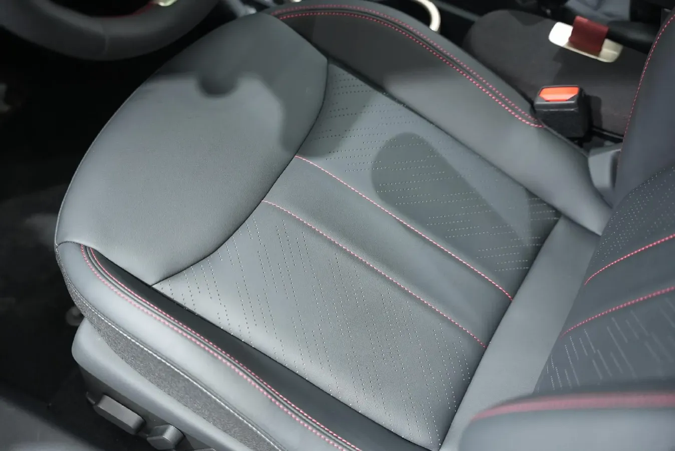 2024 MINI ACEMAN BEV 51.5KWH,autocango,china used car exporter,china ev exporter,chinese used car exporter,chinese used ev exporter