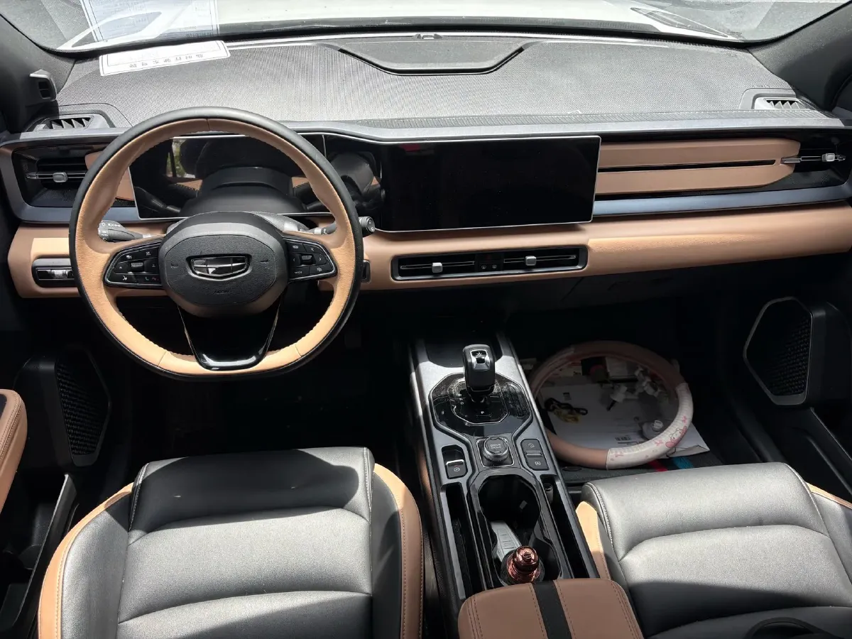 2023 Geely ICON 1.5T 181HP L4 7DCT,autocango,china used car exporter,china ev exporter,chinese used car exporter,chinese used ev exporter