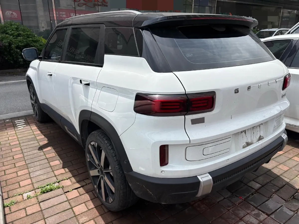 2023 Geely ICON 1.5T 181HP L4 7DCT,autocango,china used car exporter,china ev exporter,chinese used car exporter,chinese used ev exporter
