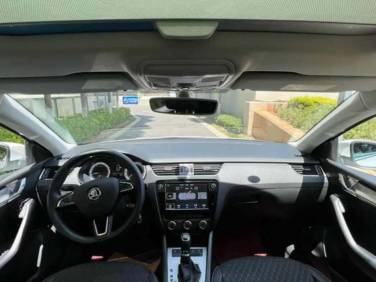 2018 Skoda Octavia 1.2T 116HP L4 7DCT,autocango,china used car exporter,china ev exporter,chinese used car exporter,chinese used ev exporter