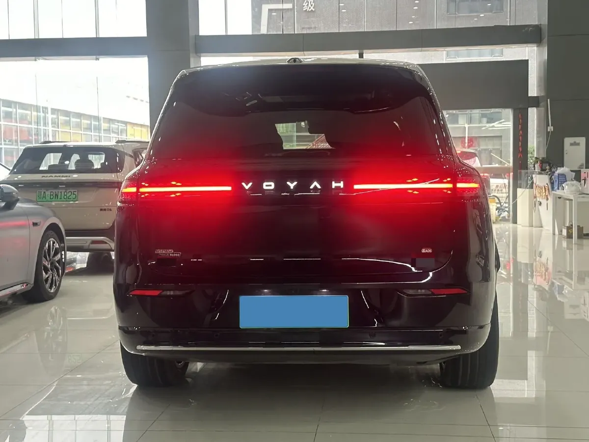 2026 Voyah 9L 1.5T 150HP L4 PHEV,autocango,china used car exporter,china ev exporter,chinese used car exporter,chinese used ev exporter