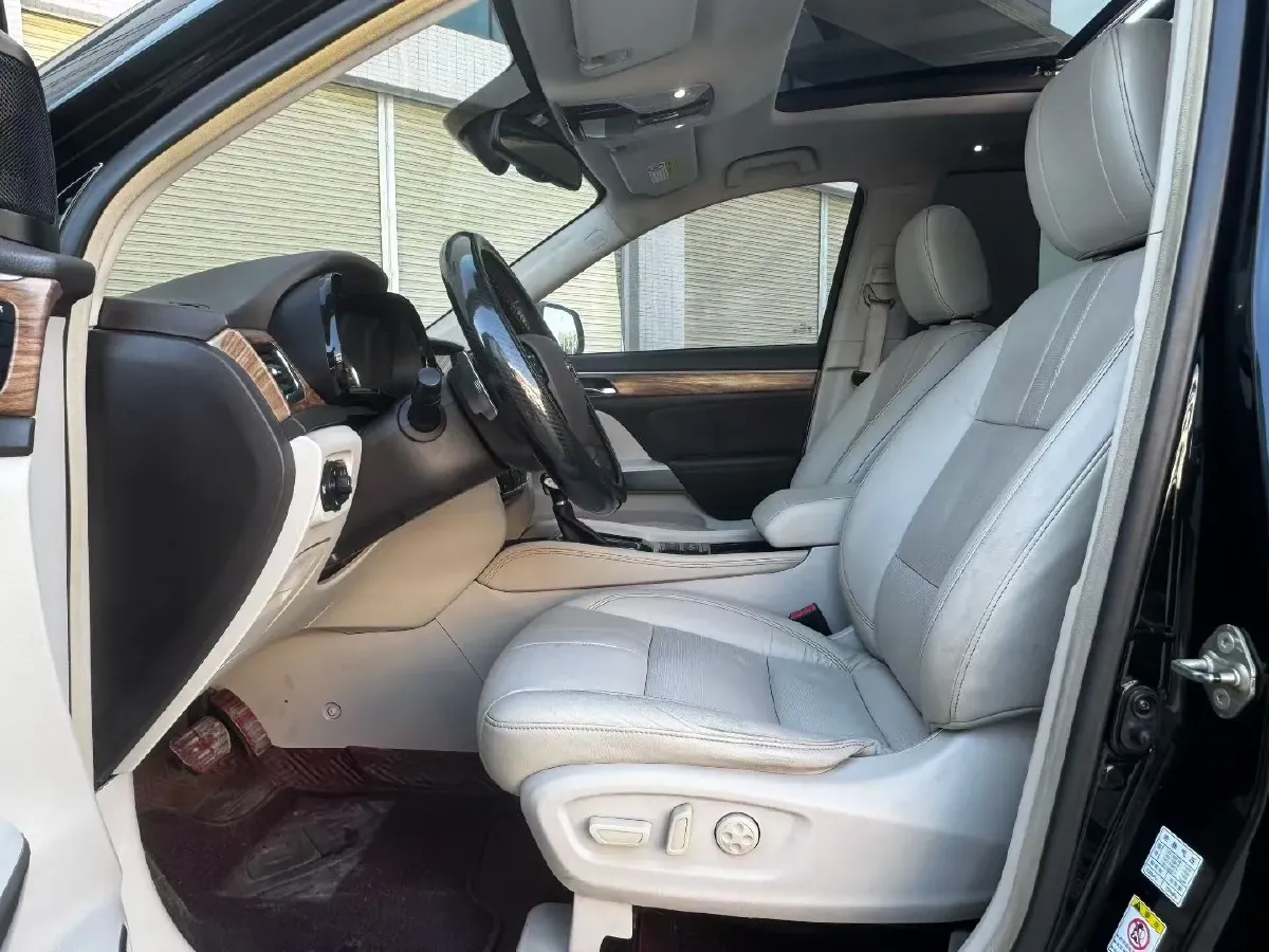 2017 GAC Trumpchi GS8 2.0T 201HP L4 6AT,autocango,china used car exporter,china ev exporter,chinese used car exporter,chinese used ev exporter