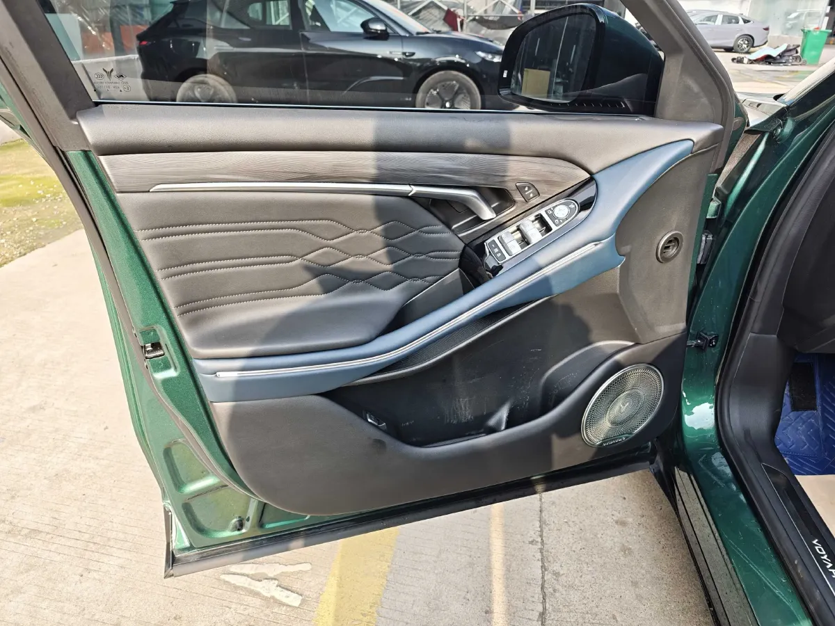 2024 Voyah FREE 1.5T 150HP L4 REEV 39.2KWH,autocango,china used car exporter,china ev exporter,chinese used car exporter,chinese used ev exporter