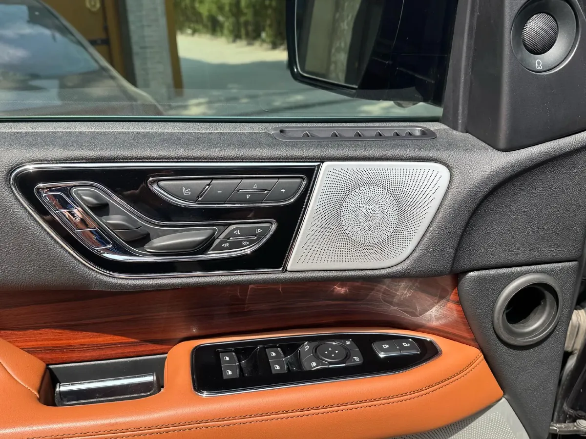 2020 Lincoln Navigator 3.5T 388HP V6 10AT,autocango,china used car exporter,china ev exporter,chinese used car exporter,chinese used ev exporter