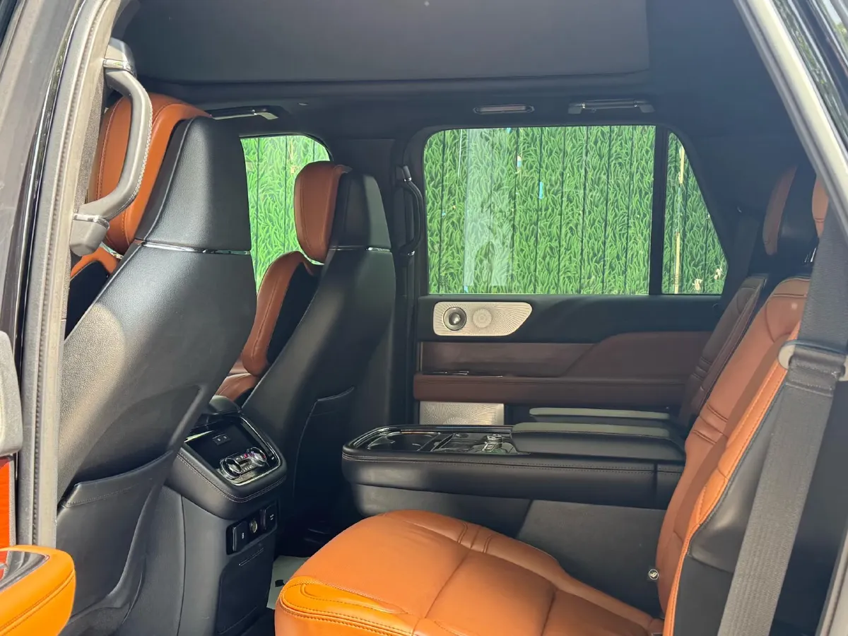 2020 Lincoln Navigator 3.5T 388HP V6 10AT,autocango,china used car exporter,china ev exporter,chinese used car exporter,chinese used ev exporter