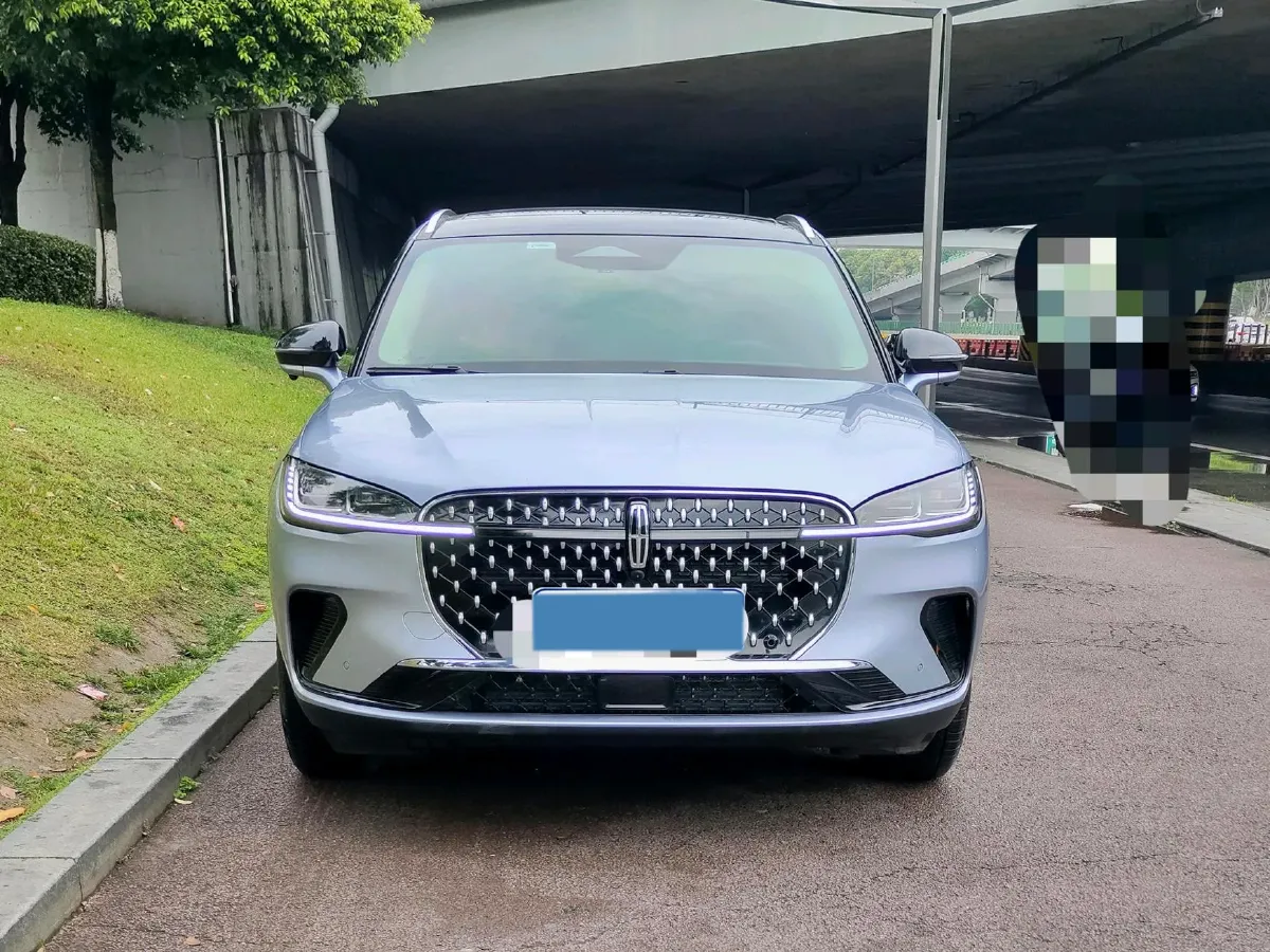 2023 Lincoln Corsair 2.0T 261HP L4 8AT,autocango,china used car exporter,china ev exporter,chinese used car exporter,chinese used ev exporter