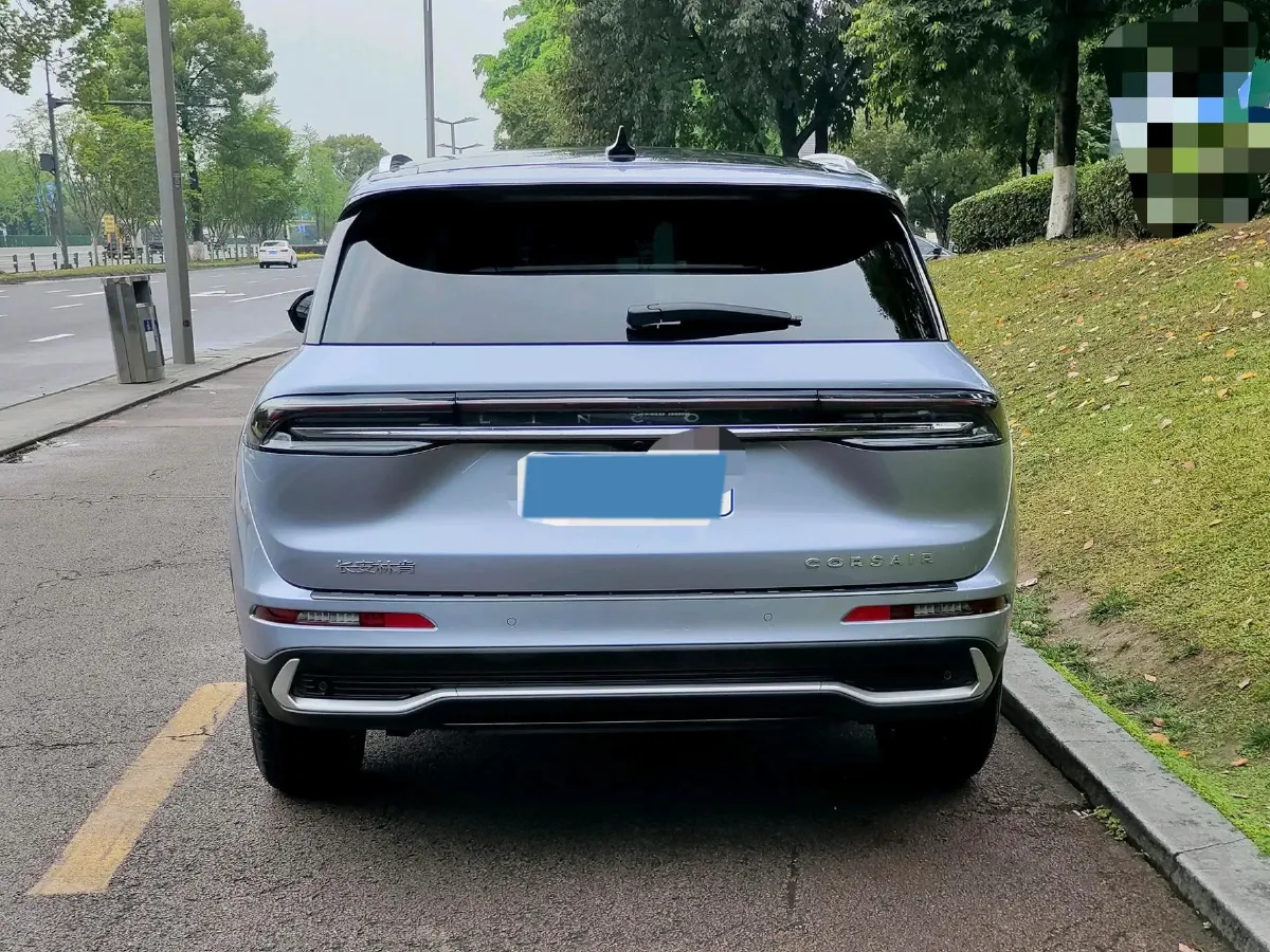 2023 Lincoln Corsair 2.0T 261HP L4 8AT,autocango,china used car exporter,china ev exporter,chinese used car exporter,chinese used ev exporter