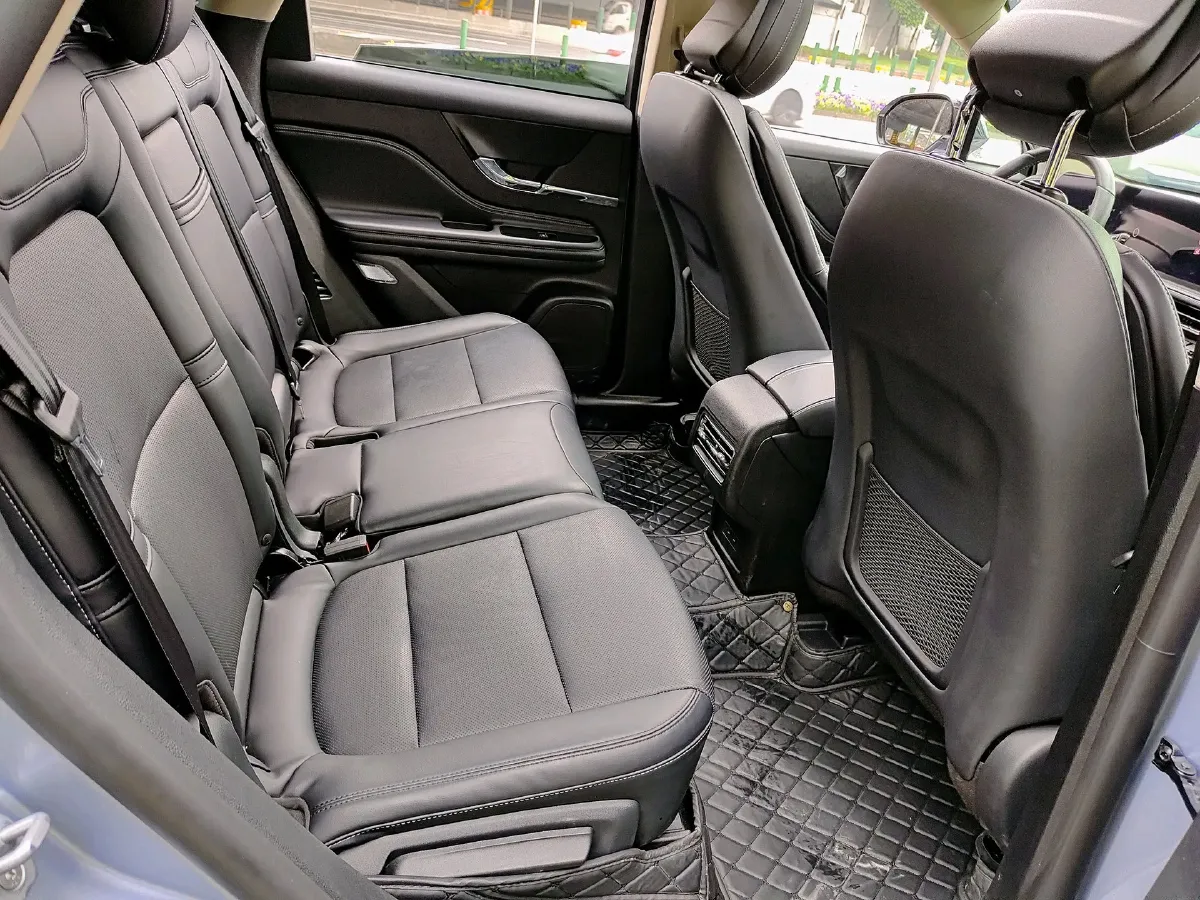 2023 Lincoln Corsair 2.0T 261HP L4 8AT,autocango,china used car exporter,china ev exporter,chinese used car exporter,chinese used ev exporter