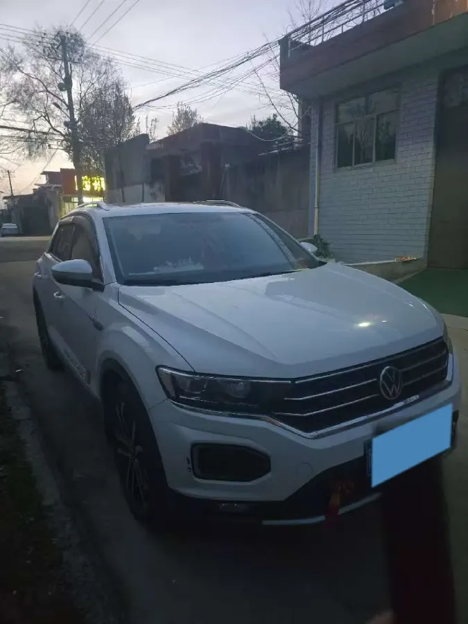 2021 Volkswagen T-Roc 1.4T 150HP L4 7DCT,autocango,china used car exporter,china ev exporter,chinese used car exporter,chinese used ev exporter