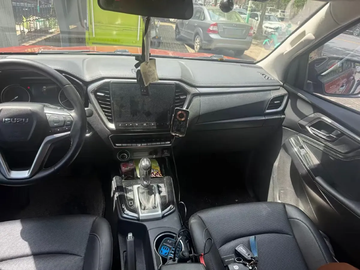 2021 Isuzu D-MAX 1.9T 163HP L4 6AT,autocango,china used car exporter,china ev exporter,chinese used car exporter,chinese used ev exporter