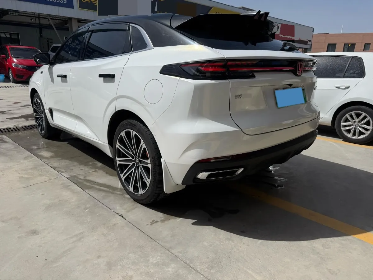2023 ChangAn UNI-K iDD 1.5T 170HP L4 6TCT PHEV 28.39KWH,autocango,china used car exporter,china ev exporter,chinese used car exporter,chinese used ev exporter