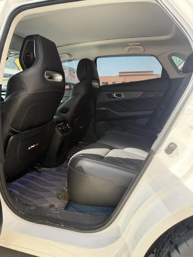 2023 ChangAn UNI-K iDD 1.5T 170HP L4 6TCT PHEV 28.39KWH,autocango,china used car exporter,china ev exporter,chinese used car exporter,chinese used ev exporter