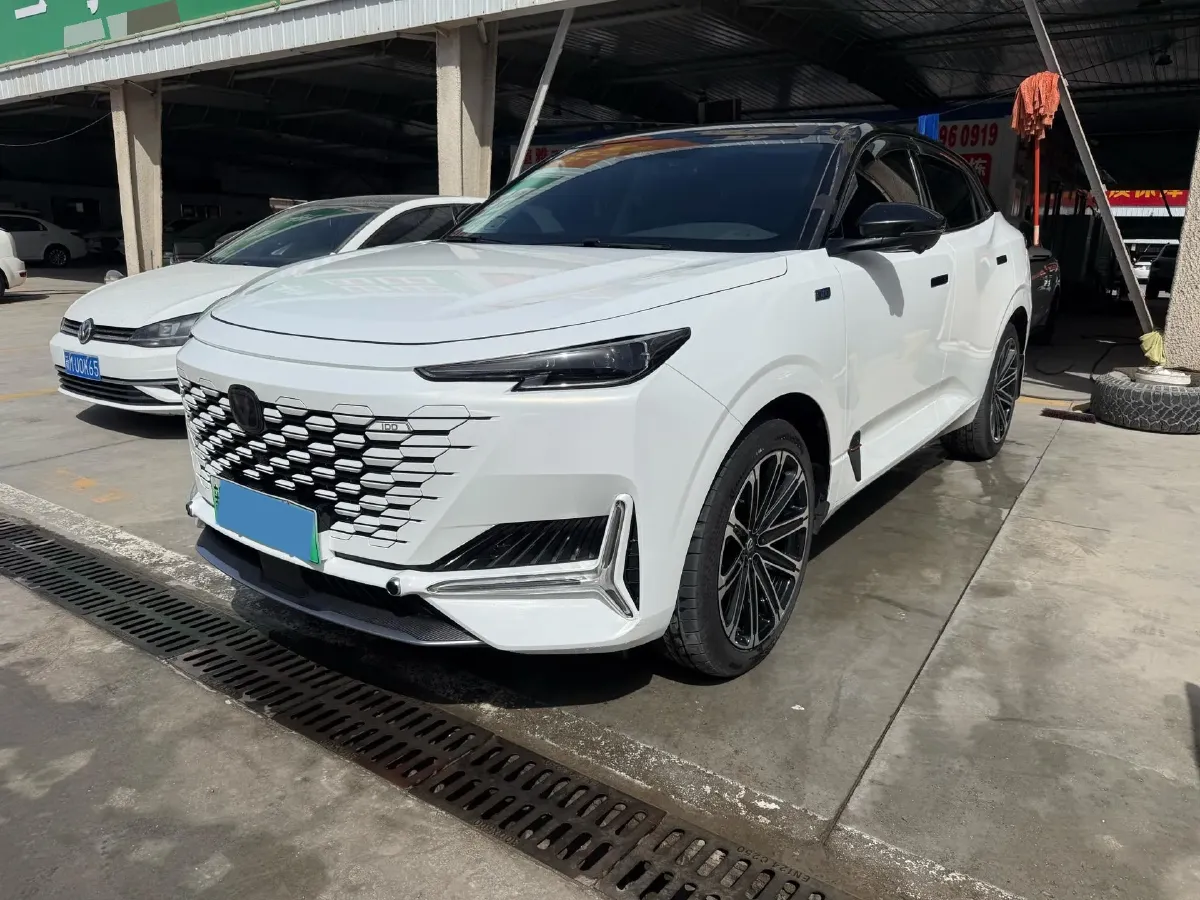 2023 ChangAn UNI-K iDD 1.5T 170HP L4 6TCT PHEV 28.39KWH,autocango,china used car exporter,china ev exporter,chinese used car exporter,chinese used ev exporter