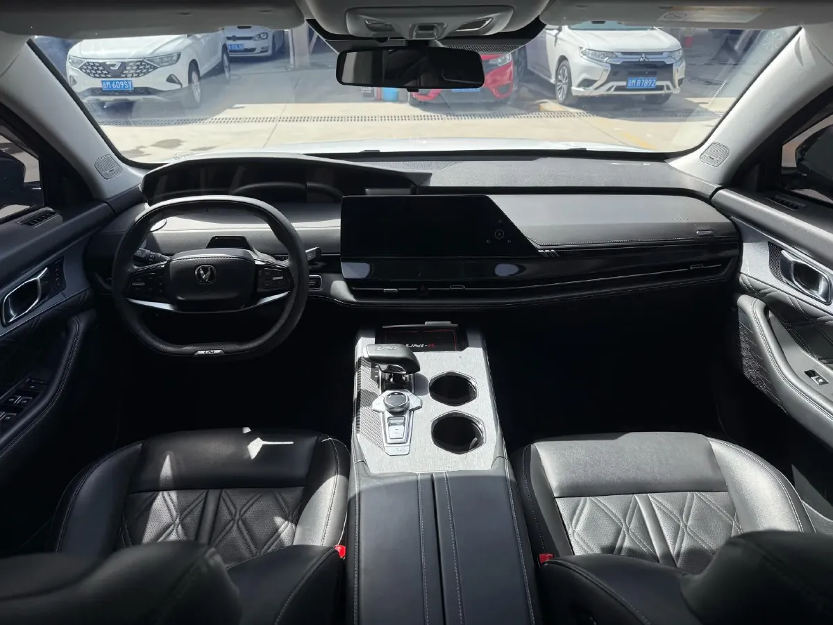 2023 ChangAn UNI-K iDD 1.5T 170HP L4 6TCT PHEV 28.39KWH,autocango,china used car exporter,china ev exporter,chinese used car exporter,chinese used ev exporter