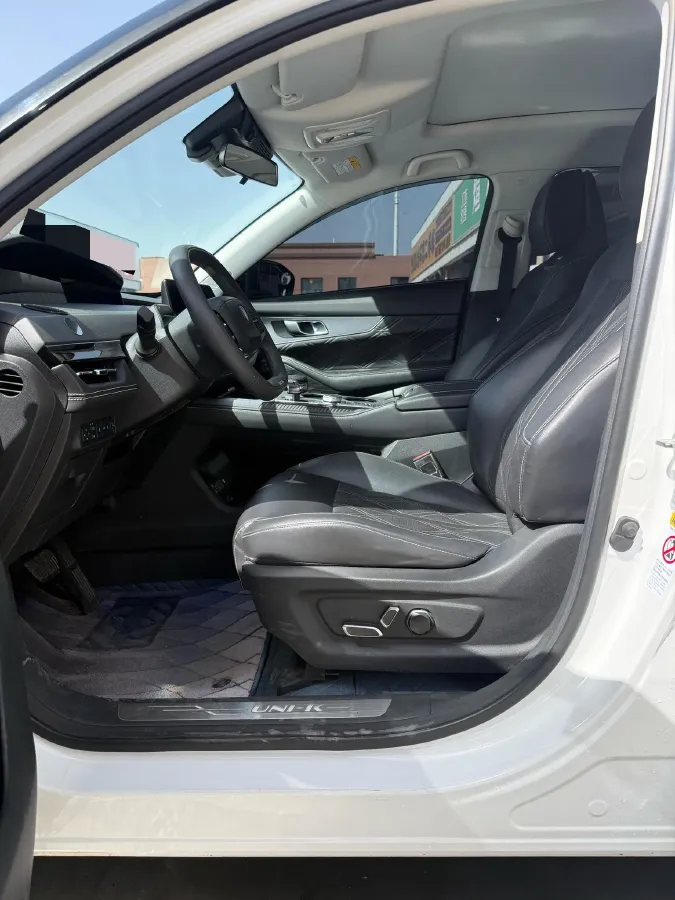 2023 ChangAn UNI-K iDD 1.5T 170HP L4 6TCT PHEV 28.39KWH,autocango,china used car exporter,china ev exporter,chinese used car exporter,chinese used ev exporter