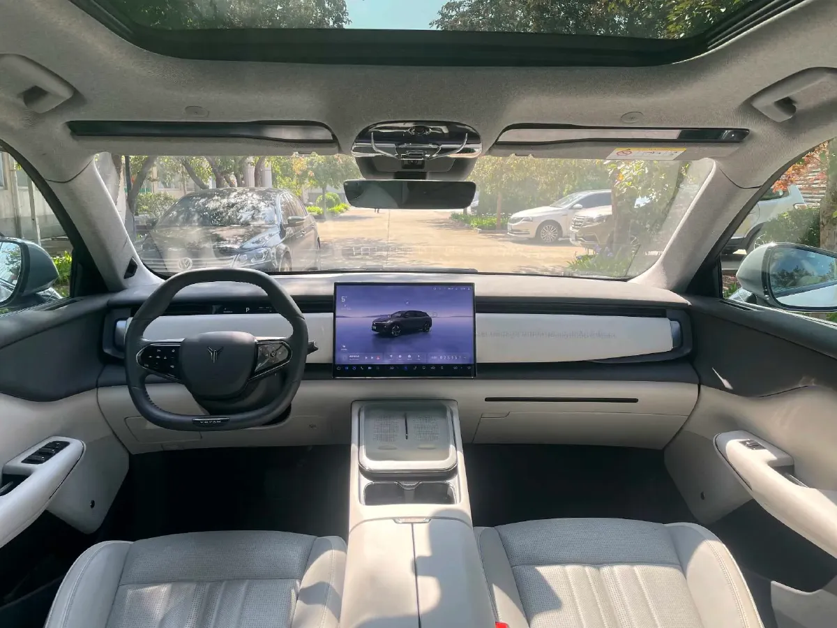 2024 Voyah ZhiYin BEV 77KWH,autocango,china used car exporter,china ev exporter,chinese used car exporter,chinese used ev exporter