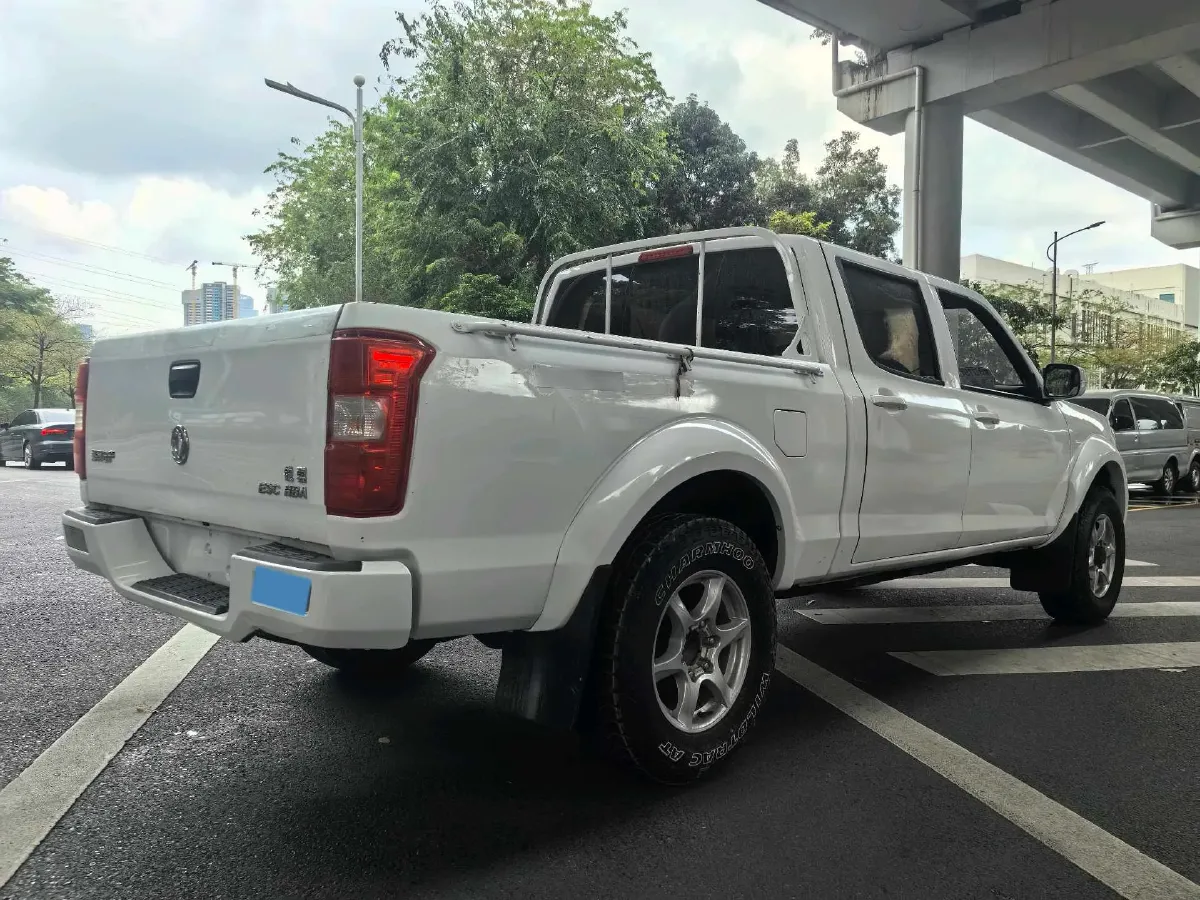 2021 Dongfeng RuiQi 2.4L 158HP L4 5MT,autocango,china used car exporter,china ev exporter,chinese used car exporter,chinese used ev exporter