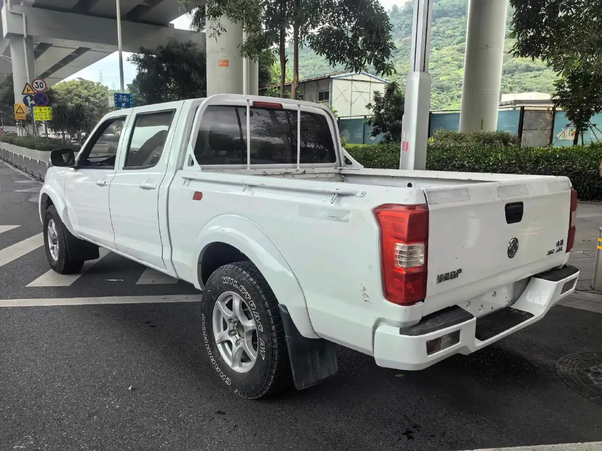 2021 Dongfeng RuiQi 2.4L 158HP L4 5MT,autocango,china used car exporter,china ev exporter,chinese used car exporter,chinese used ev exporter