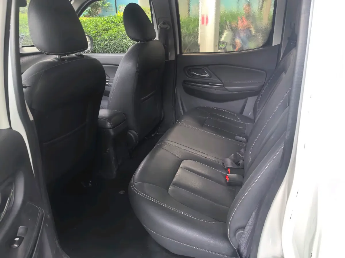 2021 Dongfeng RuiQi 2.4L 158HP L4 5MT,autocango,china used car exporter,china ev exporter,chinese used car exporter,chinese used ev exporter