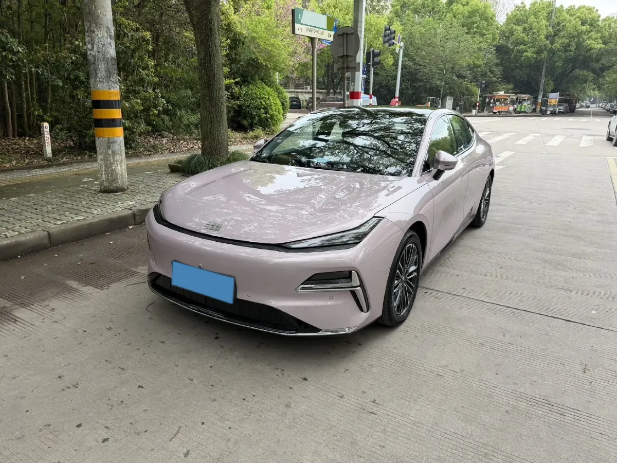 2025 Geely Galaxy Starshine 8 1.5L 112HP L4 1DHT PHEV,autocango,china used car exporter,china ev exporter,chinese used car exporter,chinese used ev exporter