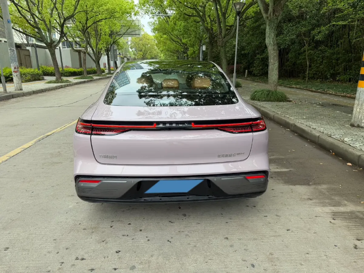 2025 Geely Galaxy Starshine 8 1.5L 112HP L4 1DHT PHEV,autocango,china used car exporter,china ev exporter,chinese used car exporter,chinese used ev exporter