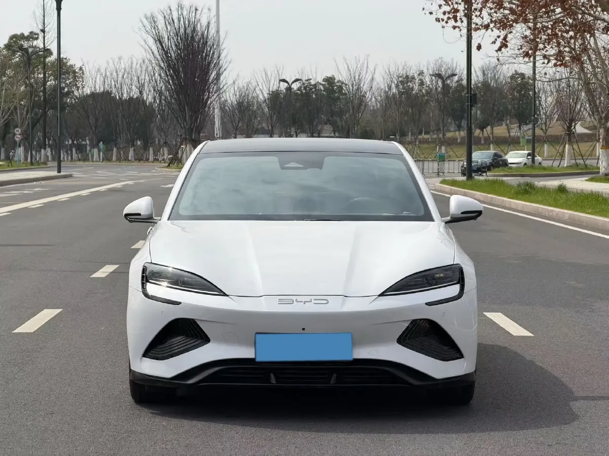 2022 AITO AITO M5 Range Extended 125HP REEV 40KWH,autocango,china used car exporter,china ev exporter,chinese used car exporter,chinese used ev exporter