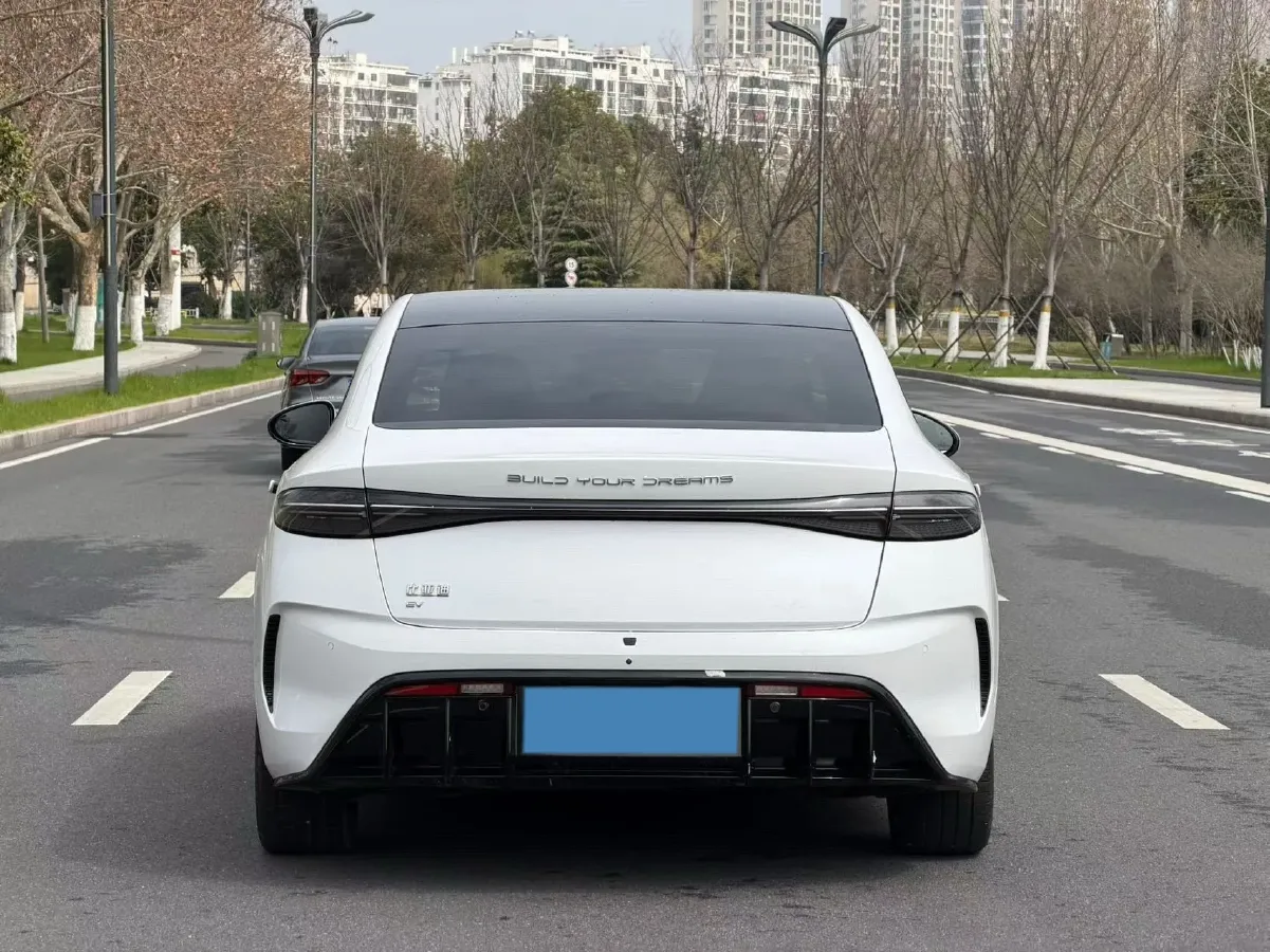 2022 AITO AITO M5 Range Extended 125HP REEV 40KWH,autocango,china used car exporter,china ev exporter,chinese used car exporter,chinese used ev exporter