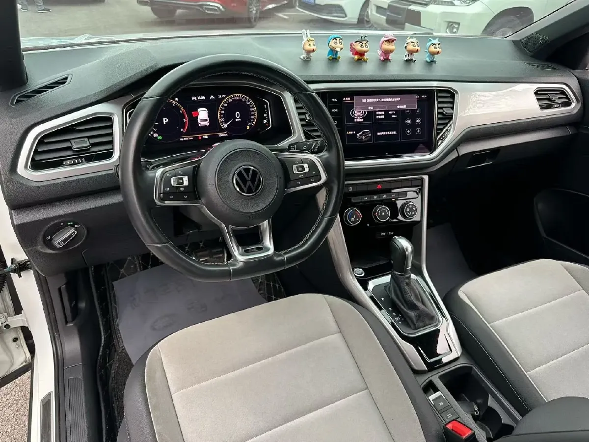 2021 Volkswagen T-Roc 1.4T 150HP L4 7DCT,autocango,china used car exporter,china ev exporter,chinese used car exporter,chinese used ev exporter