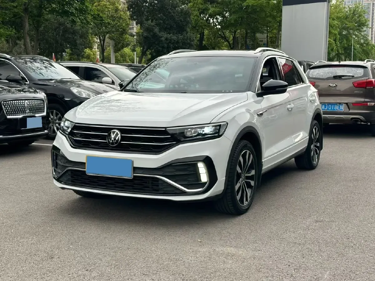 2021 Volkswagen T-Roc 1.4T 150HP L4 7DCT,autocango,china used car exporter,china ev exporter,chinese used car exporter,chinese used ev exporter