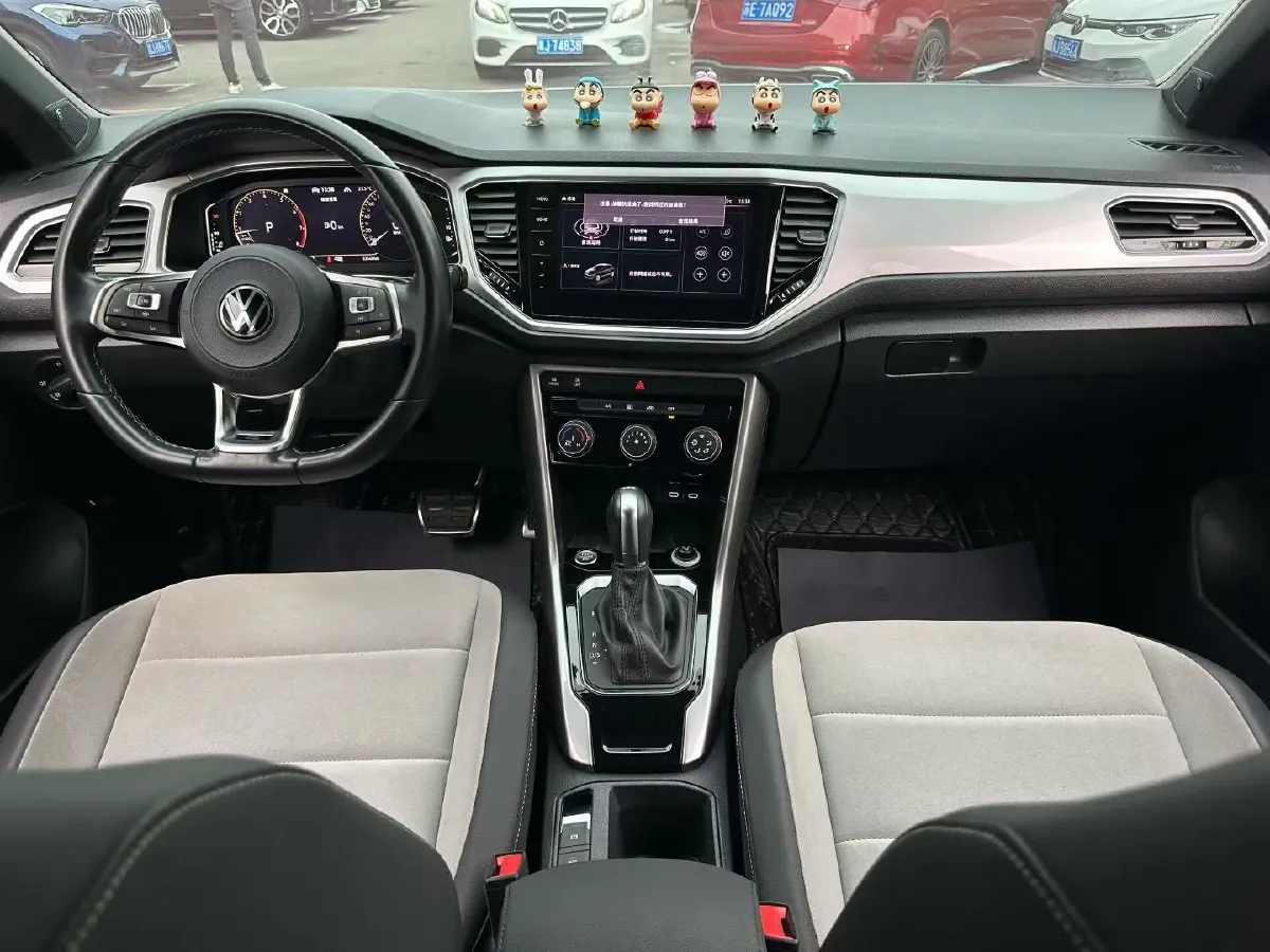 2021 Volkswagen T-Roc 1.4T 150HP L4 7DCT,autocango,china used car exporter,china ev exporter,chinese used car exporter,chinese used ev exporter