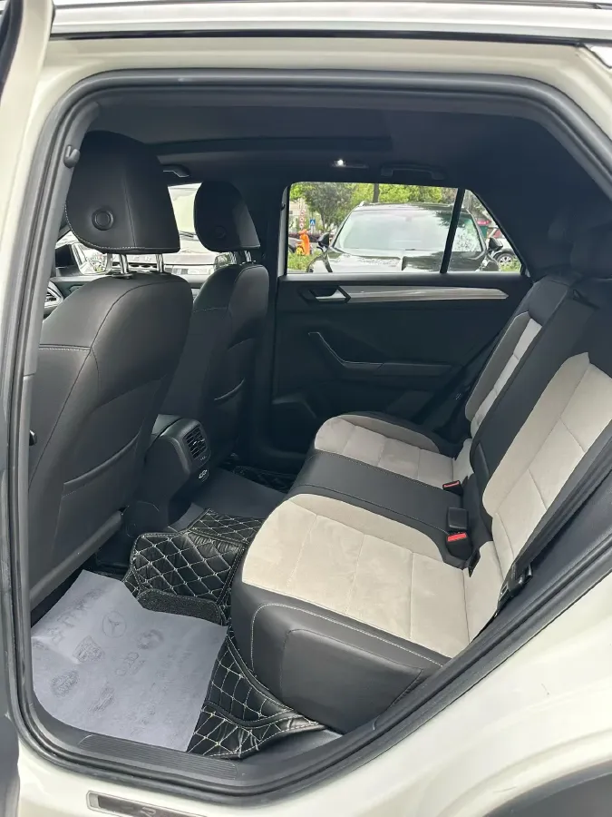 2021 Volkswagen T-Roc 1.4T 150HP L4 7DCT,autocango,china used car exporter,china ev exporter,chinese used car exporter,chinese used ev exporter