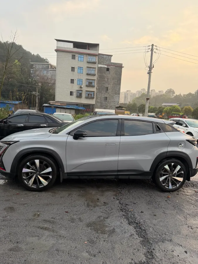 2020 ChangAn UNI-T 1.5T 180HP L4 7DCT,autocango,china used car exporter,china ev exporter,chinese used car exporter,chinese used ev exporter