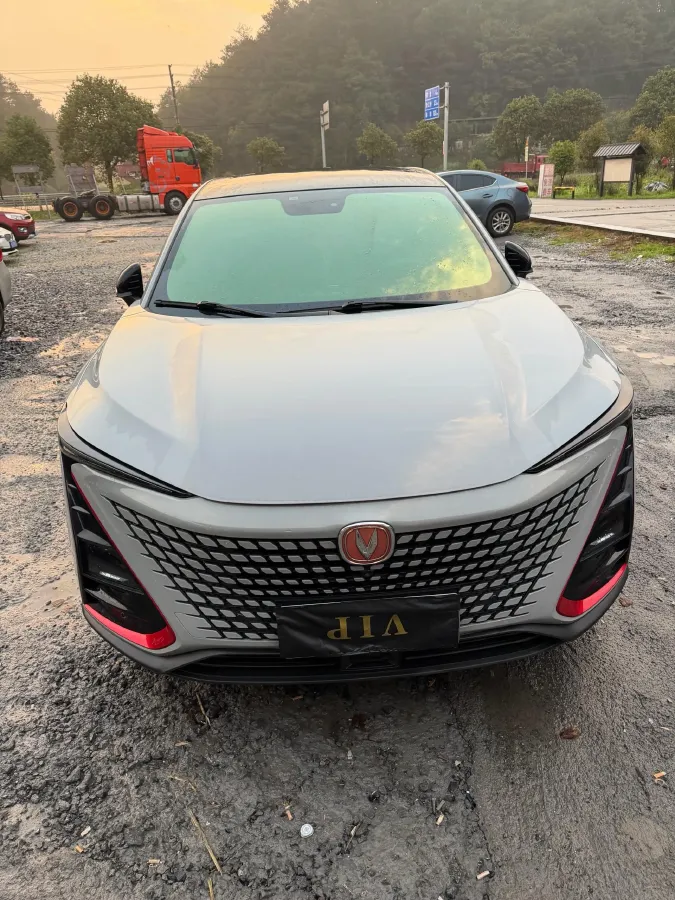 2020 ChangAn UNI-T 1.5T 180HP L4 7DCT,autocango,china used car exporter,china ev exporter,chinese used car exporter,chinese used ev exporter